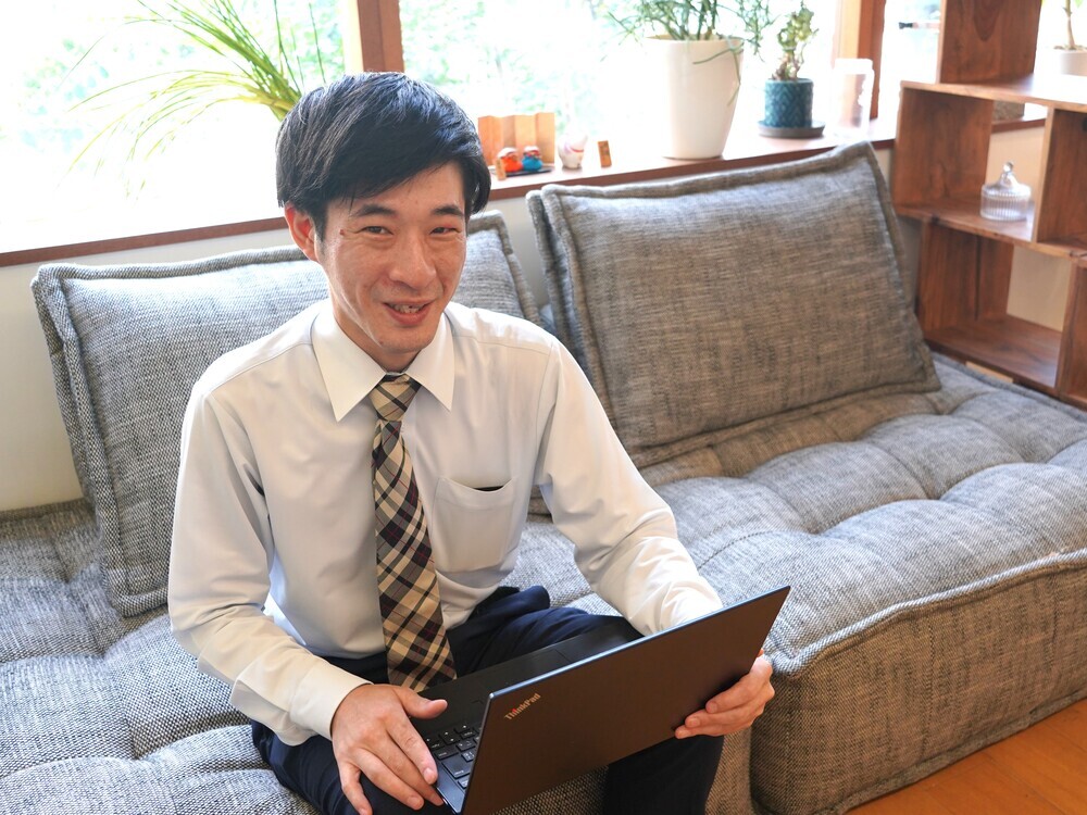 career-pic1-1920x810